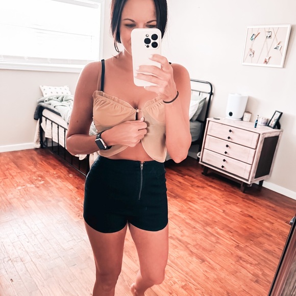 urban outfitters kimchi blue black cheeky high waist zip front shorts - Picture 3 of 6